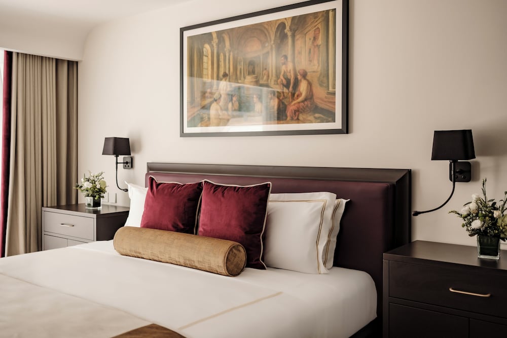 1926 Les Bains Private Spa Suites — Hotel rooms in Sliema, Malta Island