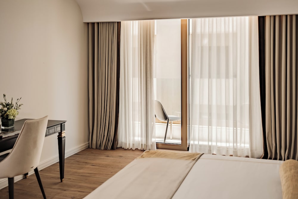 1926 Les Bains Private Spa Suites — Hotel rooms in Sliema, Malta Island