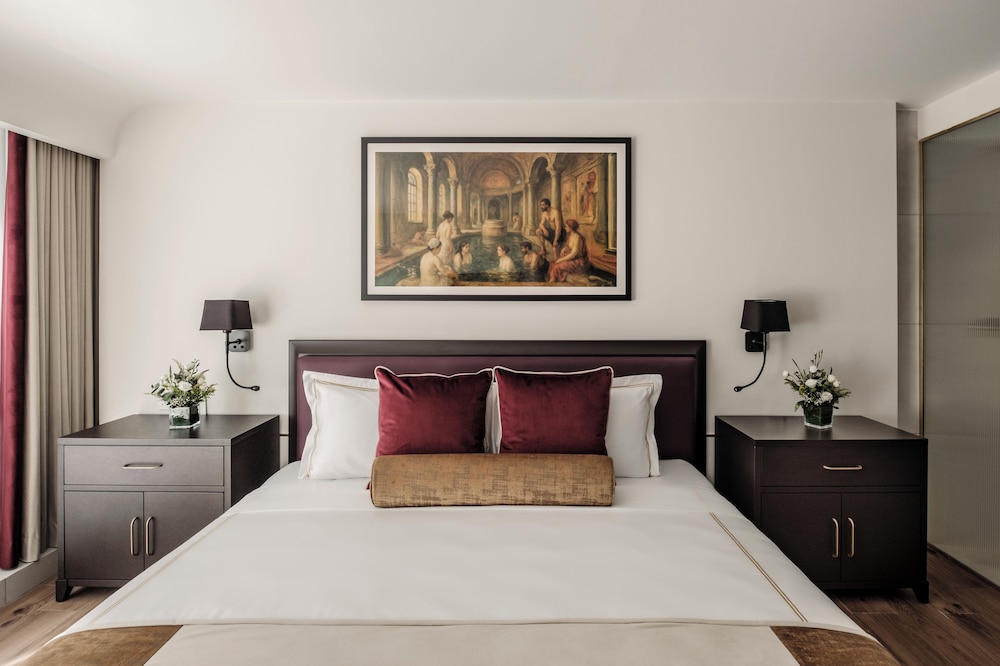1926 Les Bains Private Spa Suites — Hotel rooms in Sliema, Malta Island