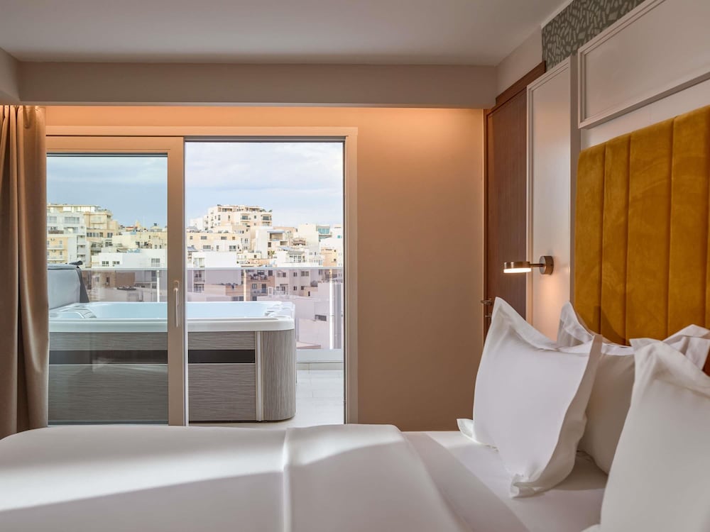 Novotel Malta Sliema — Hotel rooms in Gzira, Malta Island