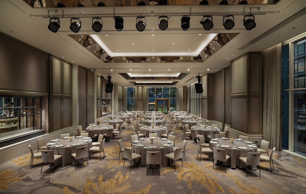 Grande Centre Point Lumphini Bangkok — Restaurant & bars in Bangkok, Bangkok