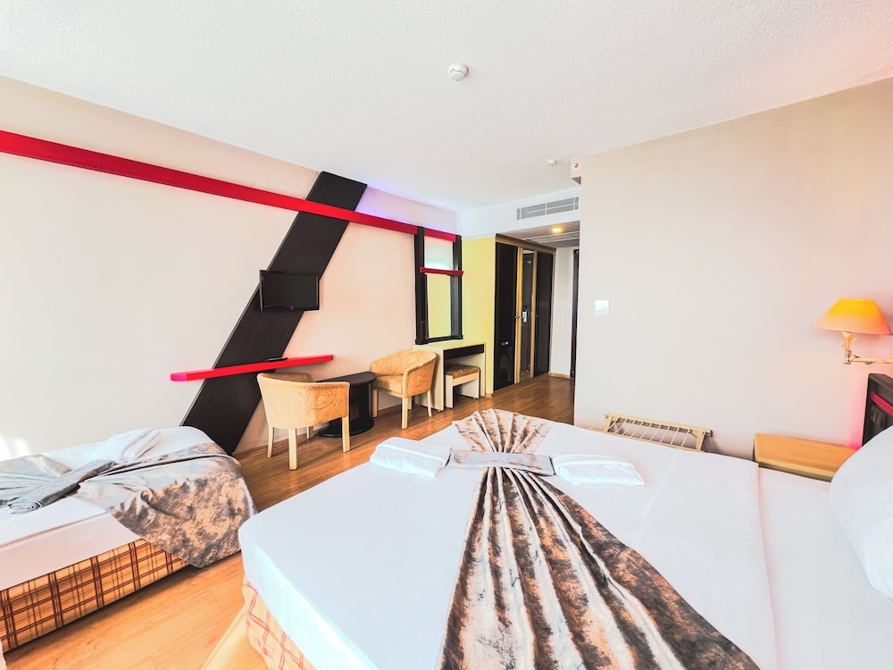 Senza Sunset Beach Hotel - All Inclusive — Hotel rooms in Alanya