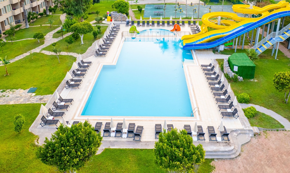 Senza Sunset Beach Hotel - All Inclusive — Swimming pool in Alanya