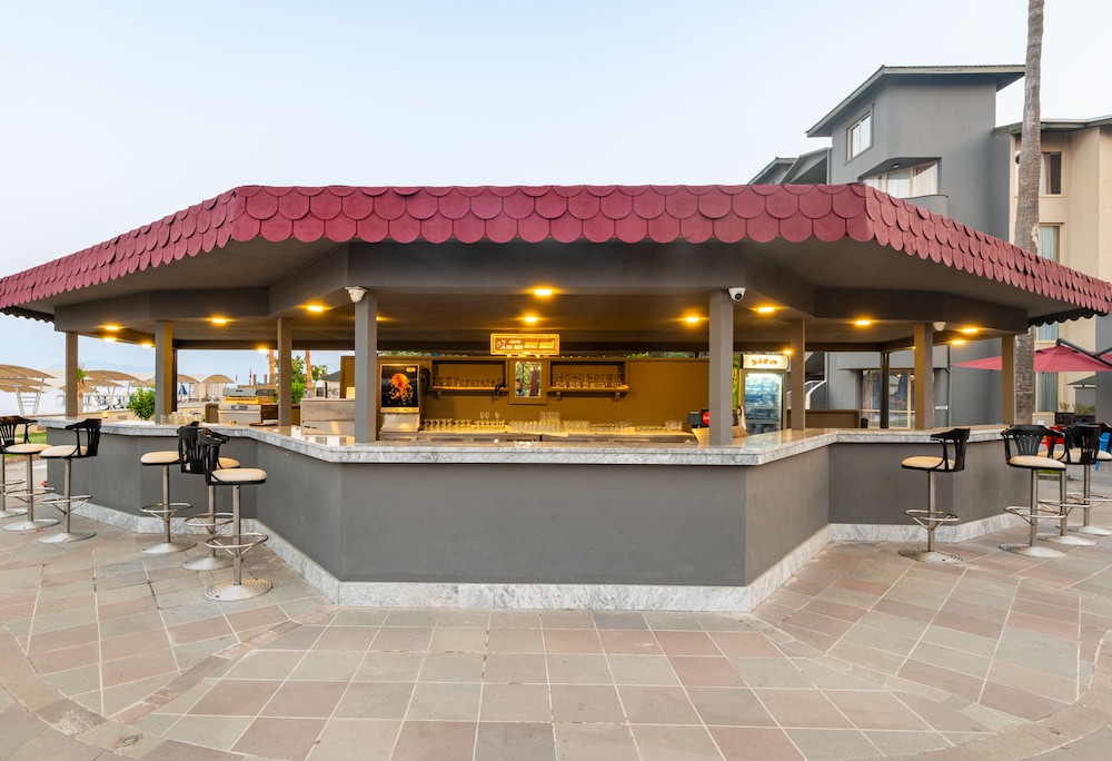 Senza Sunset Beach Hotel - All Inclusive — Restaurant & bars in Alanya