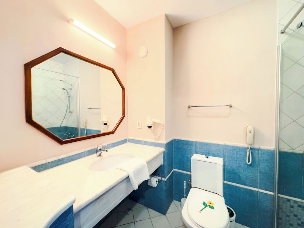 Senza Sunset Beach Hotel - All Inclusive — Hotel rooms in Alanya