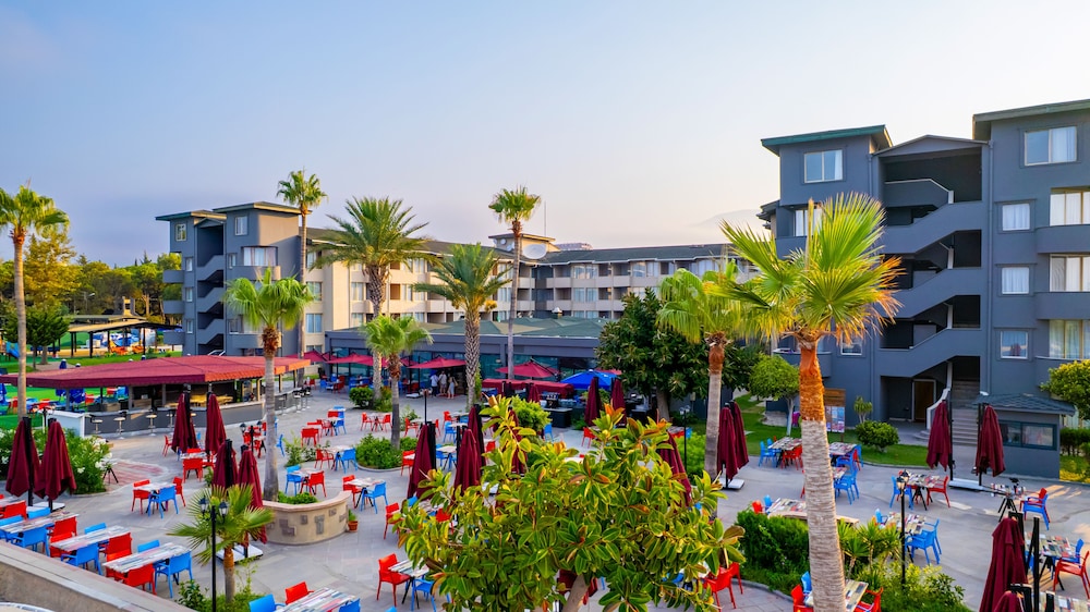 Senza Sunset Beach Hotel - All Inclusive — Restaurant & bars in Alanya