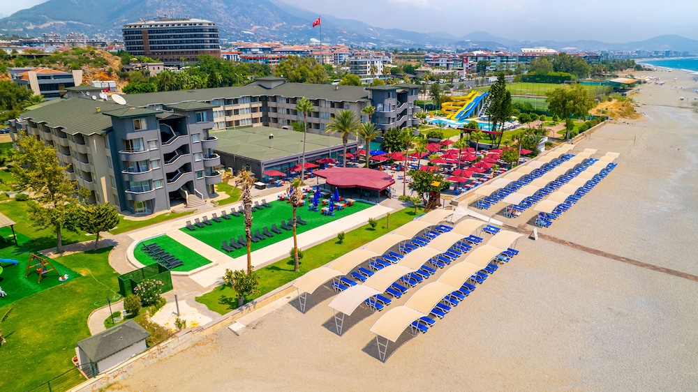Senza Sunset Beach Hotel - All Inclusive — Beach in Alanya