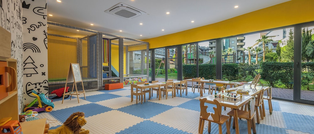 Kaia Coracesium — Attractions for children in Alanya