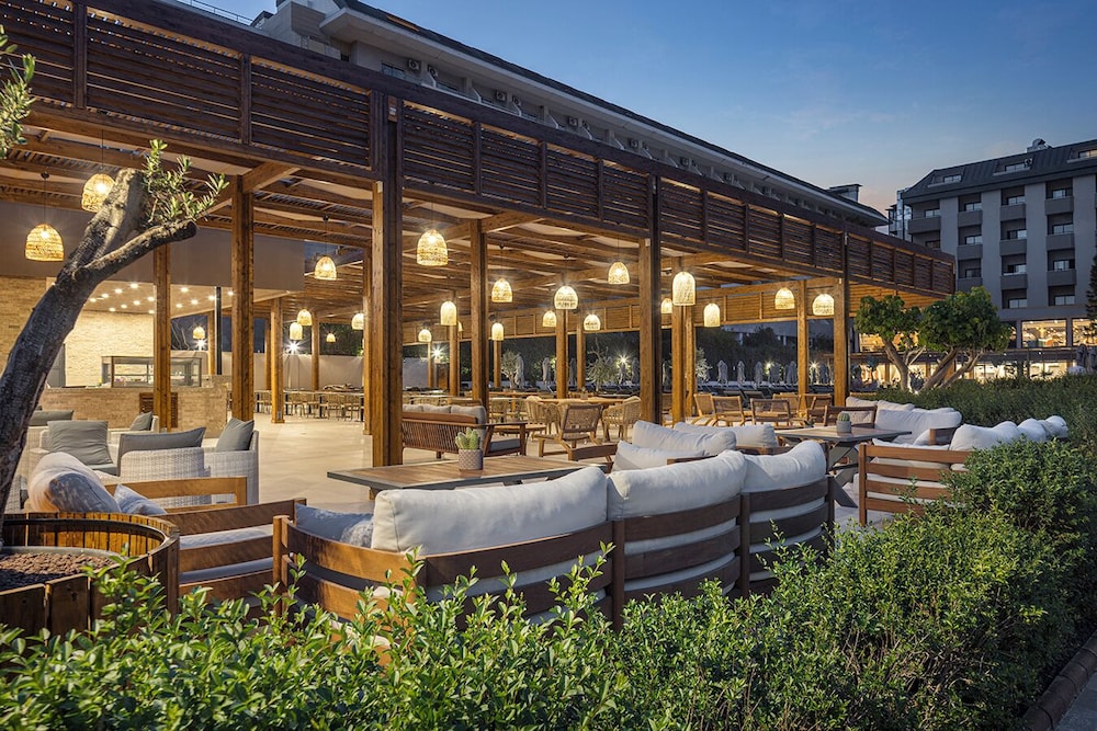 Kaia Coracesium — Restaurant & bars in Alanya
