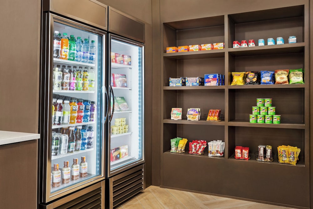 Staybridge Suites Clermont Southeast by IHG — Restaurant & bars in Clermont, Florida