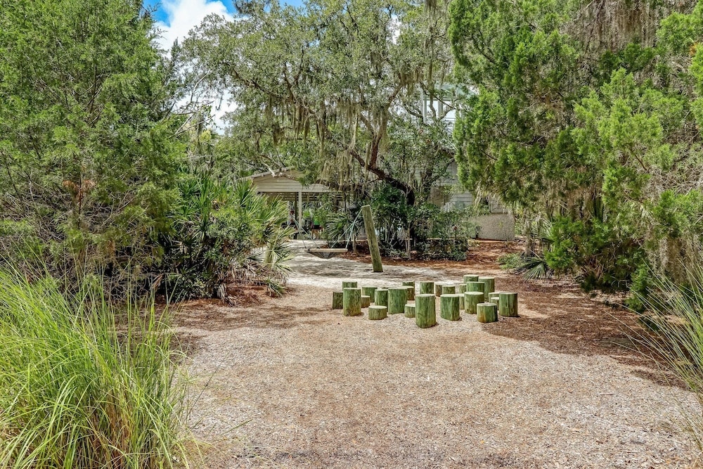 Pool View Condo with Access to Walking or Biking Pathway Throughout Amelia Island Plantation by RedAwning — Attractions for children in Amelia Island, Florida