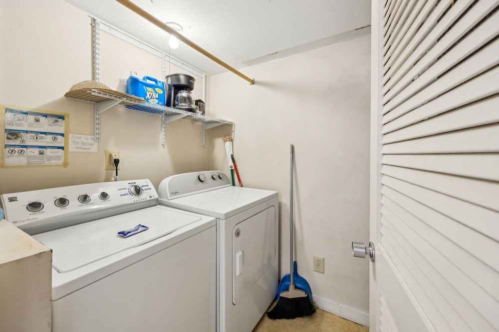 Pool View Condo with Access to Walking or Biking Pathway Throughout Amelia Island Plantation by RedAwning — Hotel building in Amelia Island, Florida