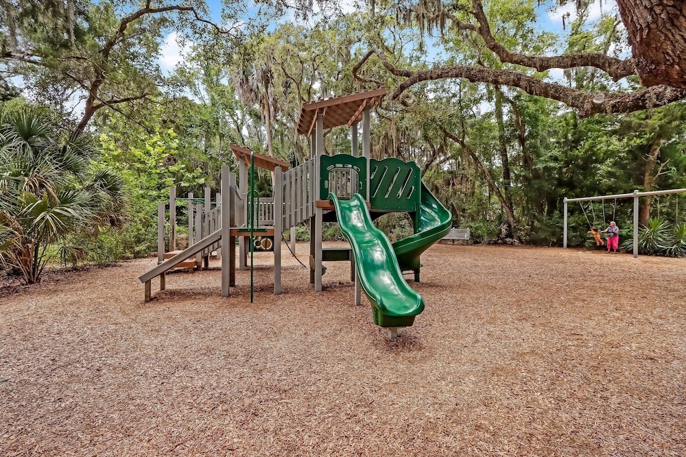 Pool View Condo with Access to Walking or Biking Pathway Throughout Amelia Island Plantation by RedAwning — Attractions for children in Amelia Island, Florida