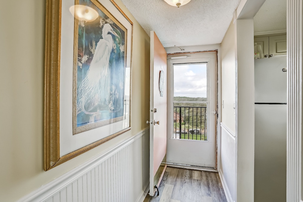 Ocean and Amelia Island View Condo with Oceanside Pool Access by RedAwning — Hotel rooms in Amelia Island, Florida