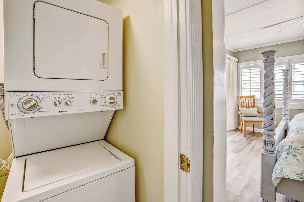 Ocean and Amelia Island View Condo with Oceanside Pool Access by RedAwning — Hotel rooms in Amelia Island, Florida