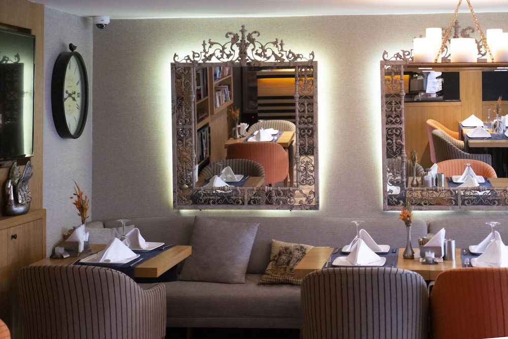 Sky Kamer Hotel — Restaurant & bars in Antalya