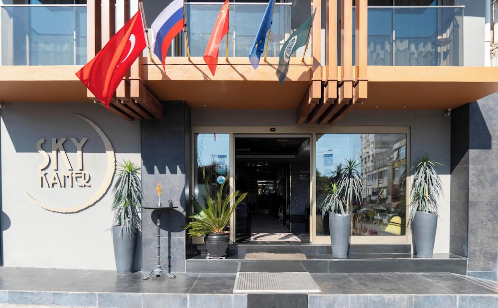 Sky Kamer Hotel — Hotel building in Antalya