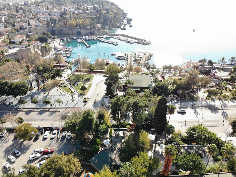 Sky Kamer Hotel — Main photo in Antalya