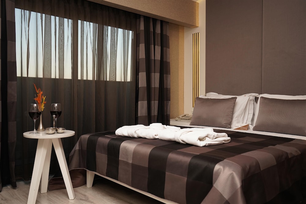 Sky Kamer Hotel — Hotel rooms in Antalya