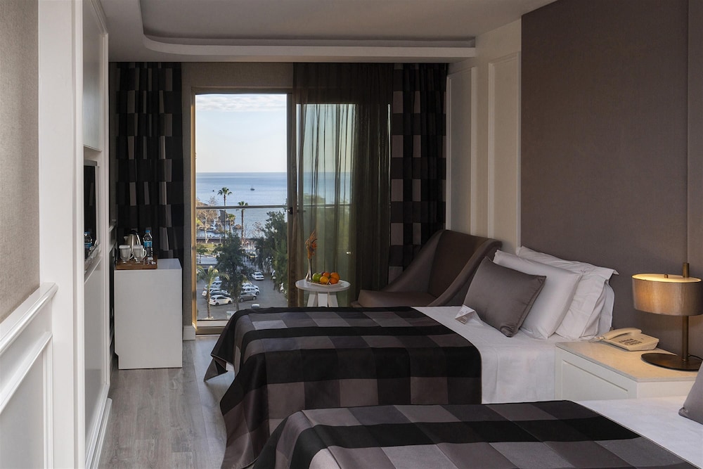 Sky Kamer Hotel — Hotel rooms in Antalya