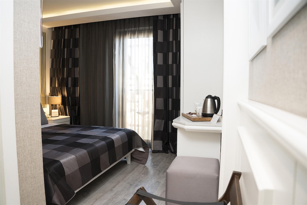 Sky Kamer Hotel — Hotel rooms in Antalya