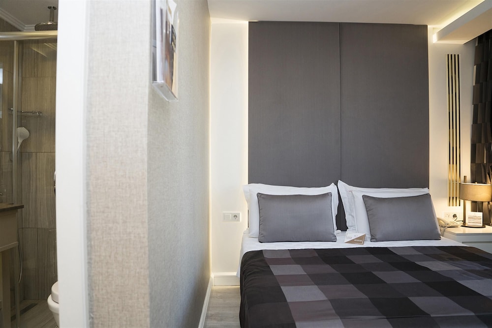 Sky Kamer Hotel — Hotel rooms in Antalya