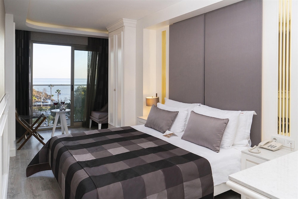 Sky Kamer Hotel — Hotel rooms in Antalya
