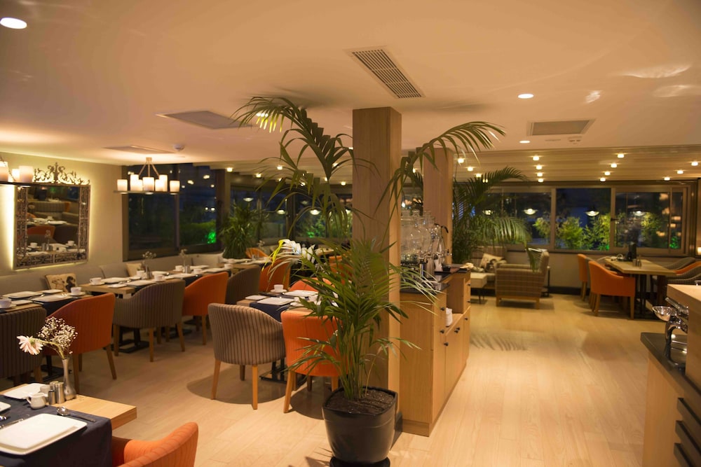 Sky Kamer Hotel — Restaurant & bars in Antalya