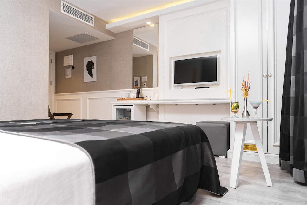 Sky Kamer Hotel — Hotel rooms in Antalya