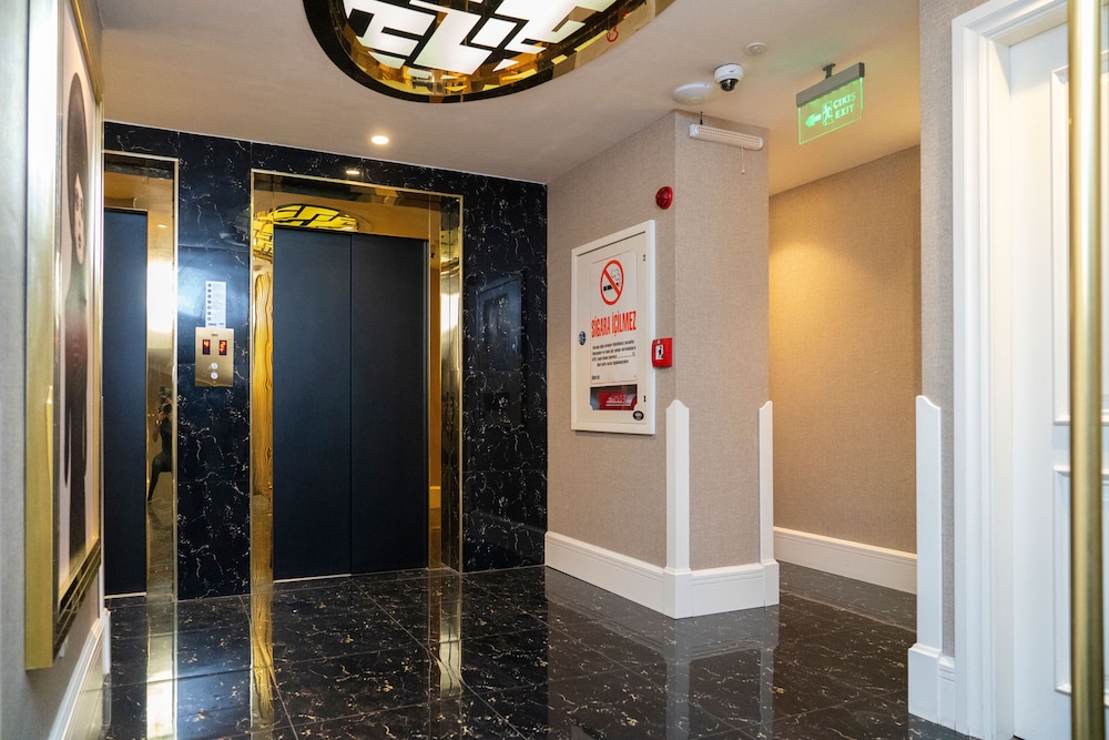 Sky Kamer Hotel — Hotel building in Antalya