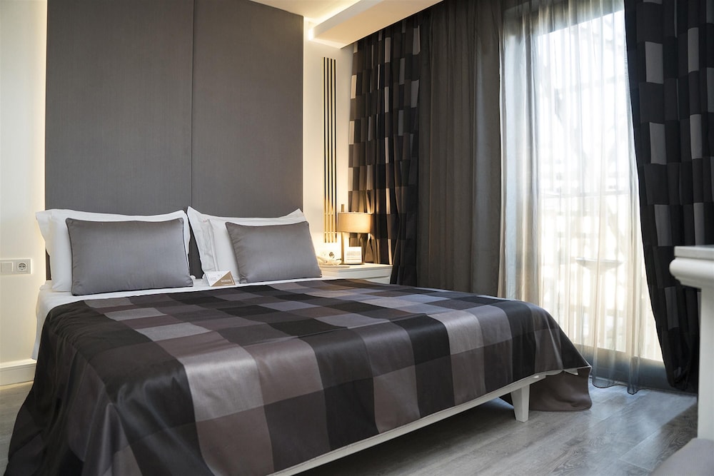 Sky Kamer Hotel — Hotel rooms in Antalya