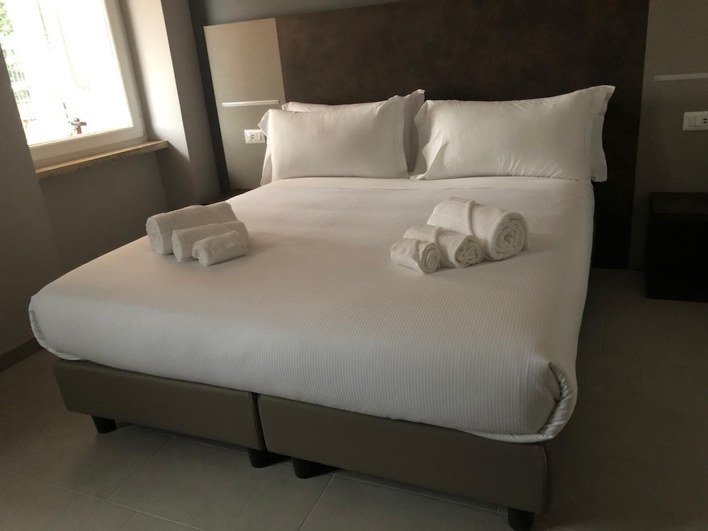 Tiber Suite — Hotel rooms in Rome, Lazio