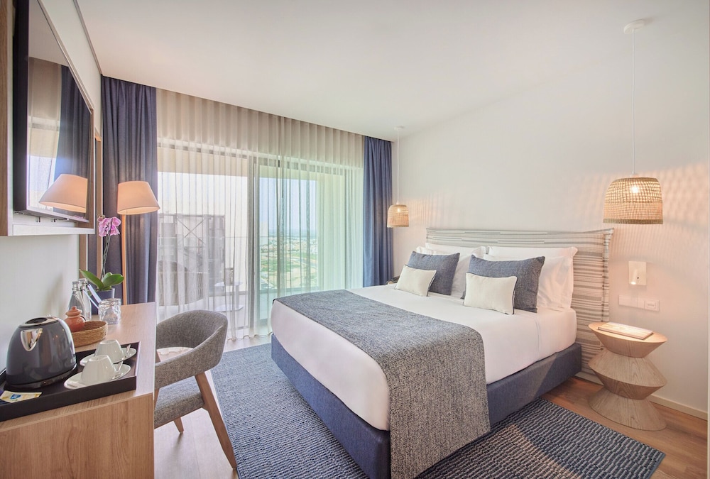 The Editory By The Sea Lagos Hotel — Hotel rooms in Lagos, Faro