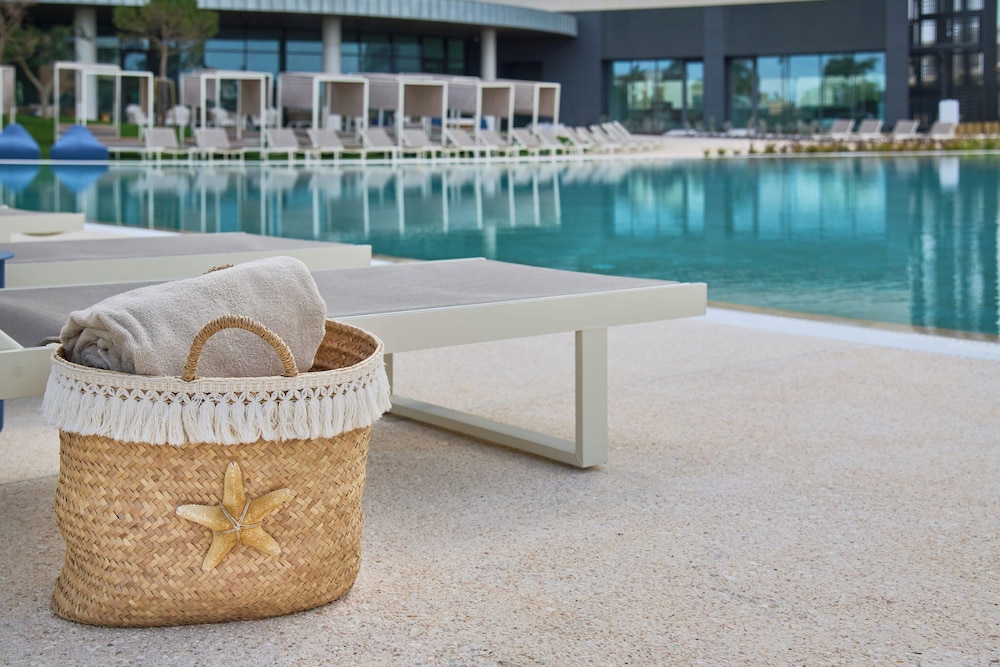 The Editory By The Sea Lagos Hotel — Swimming pool in Lagos, Faro