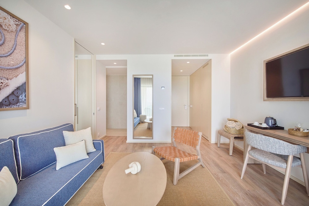 The Editory By The Sea Lagos Hotel — Hotel rooms in Lagos, Faro
