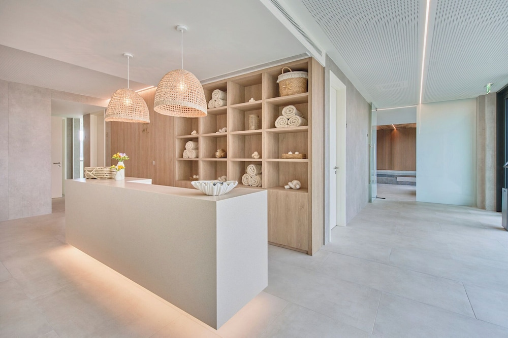The Editory By The Sea Lagos Hotel — Spa in Lagos, Faro