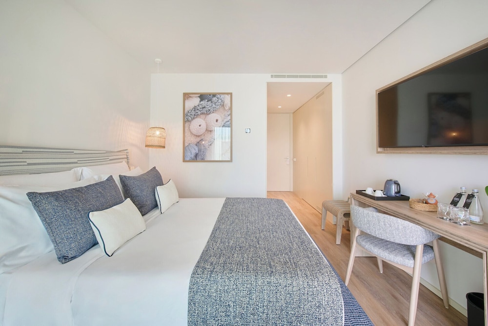 The Editory By The Sea Lagos Hotel — Hotel rooms in Lagos, Faro