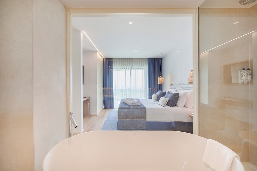 The Editory By The Sea Lagos Hotel — Hotel rooms in Lagos, Faro