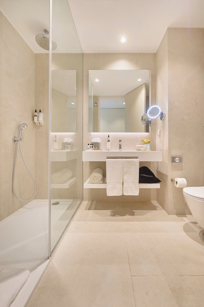 The Editory By The Sea Lagos Hotel — Hotel rooms in Lagos, Faro