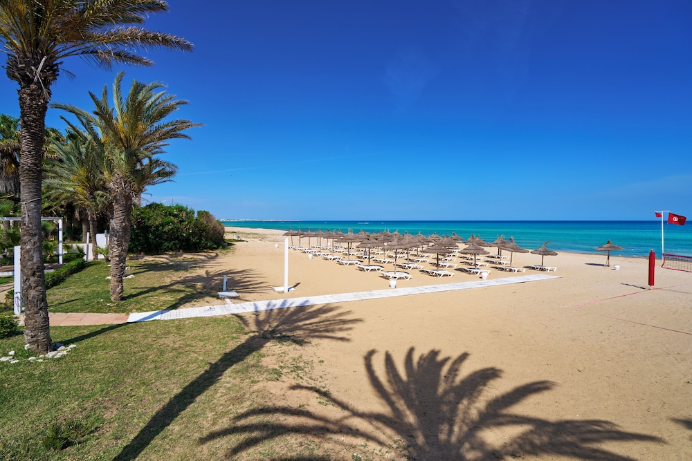 Nahrawess Resort & Thalasso — Beach in Hammamet, Nabeul