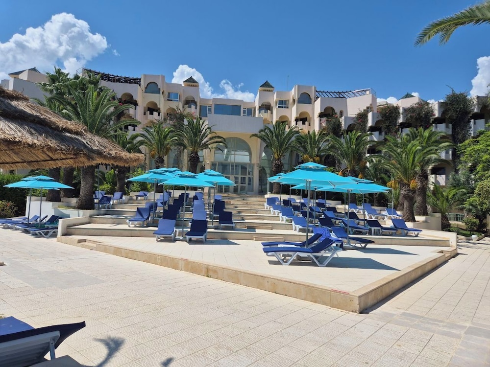 Nahrawess Resort & Thalasso — Hotel building in Hammamet, Nabeul