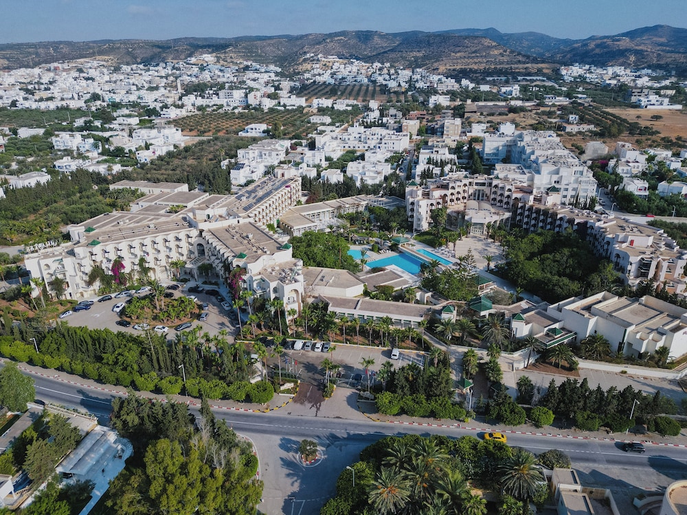 Nahrawess Resort & Thalasso — Hotel building in Hammamet, Nabeul