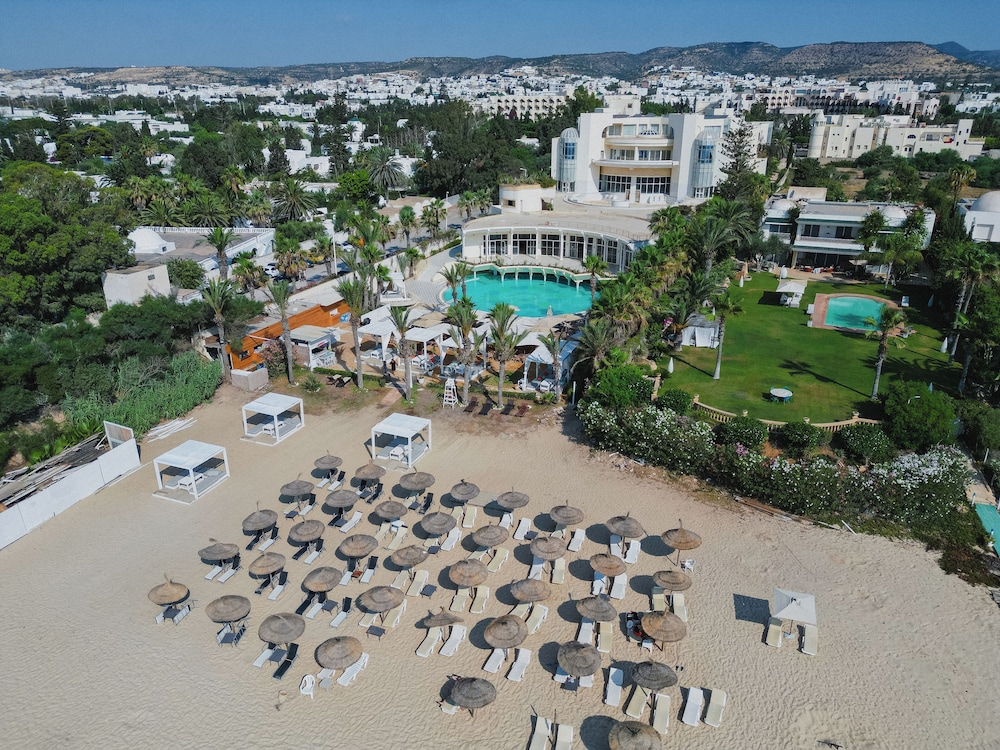 Nahrawess Resort & Thalasso — Beach in Hammamet, Nabeul