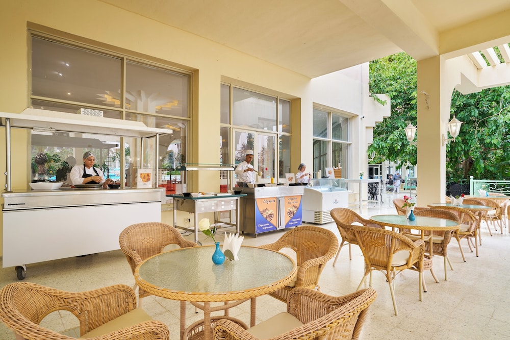 Nahrawess Resort & Thalasso — Restaurant & bars in Hammamet, Nabeul