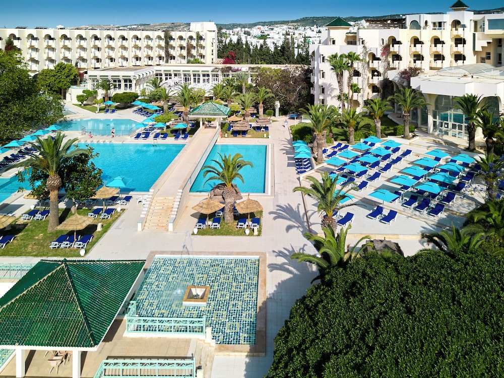 Nahrawess Resort & Thalasso — Swimming pool in Hammamet, Nabeul