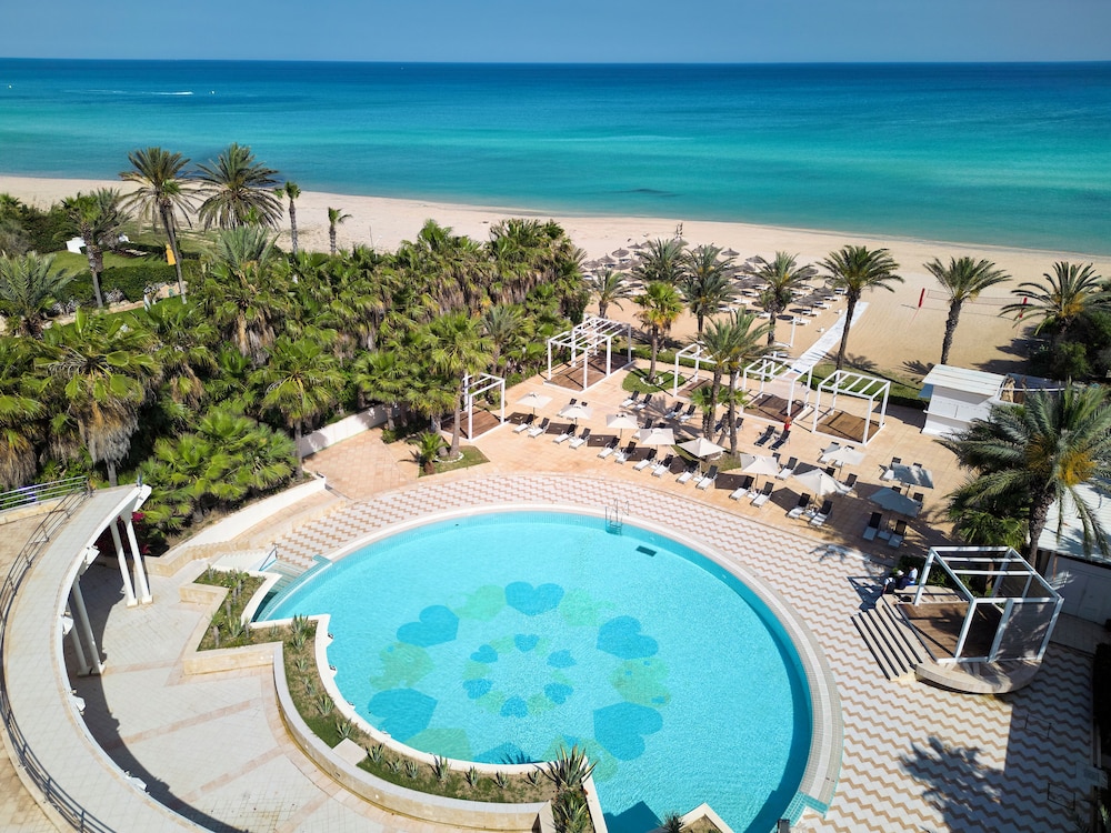 Nahrawess Resort & Thalasso — Swimming pool in Hammamet, Nabeul