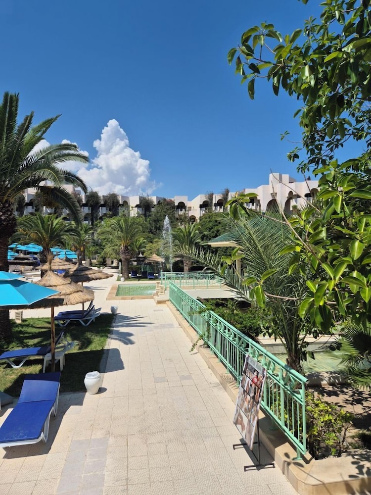 Nahrawess Resort & Thalasso — Hotel building in Hammamet, Nabeul