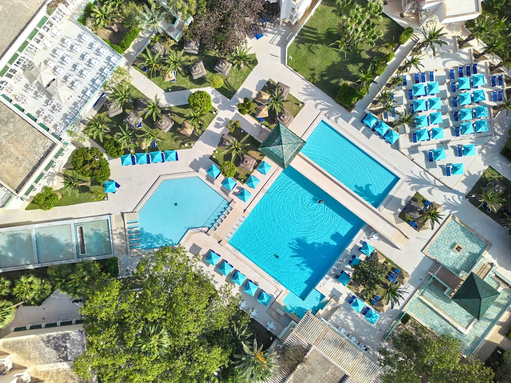 Nahrawess Resort & Thalasso — Swimming pool in Hammamet, Nabeul