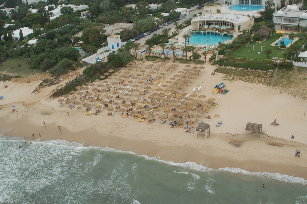 Nahrawess Resort & Thalasso — Beach in Hammamet, Nabeul