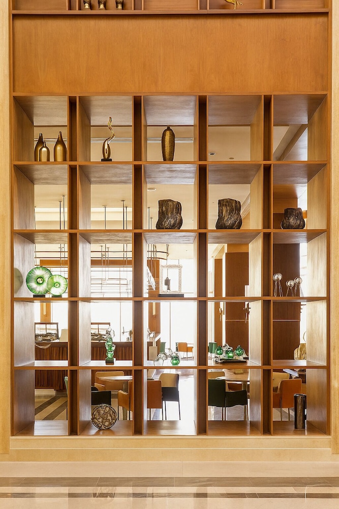 SRNTY Sahl Hasheesh — Restaurant & bars in Sahl Hasheesh, Red Sea